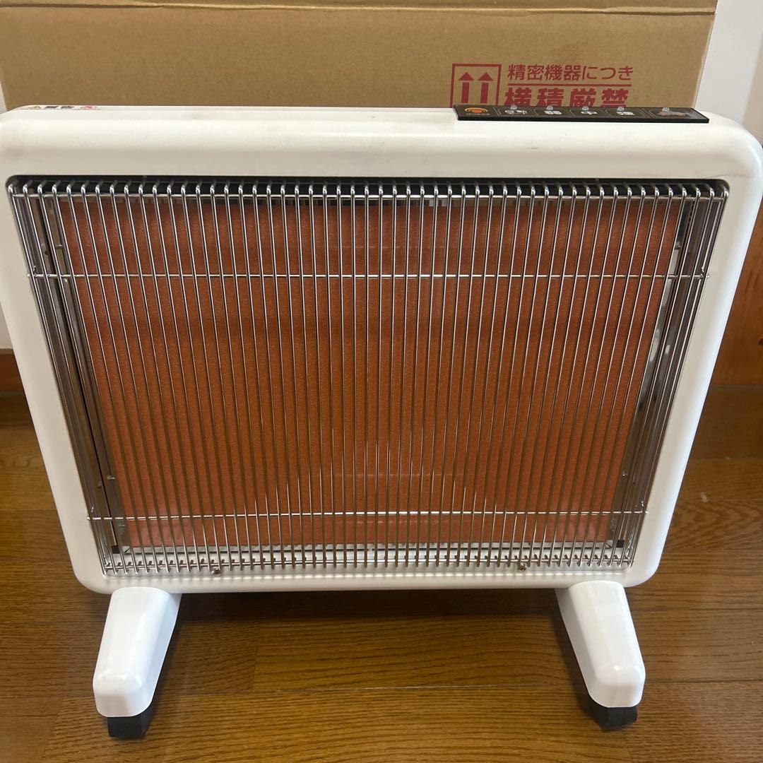 サンルミエ エクセラ7 N700L-GR 遠赤外線ヒーター　ホワイト　収納カバー