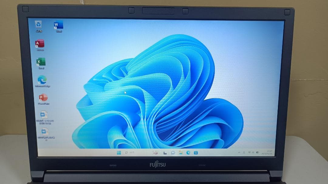か*や様 ⭐️ノートパソコンFUJITSU第四世代Core i3 SSD128G