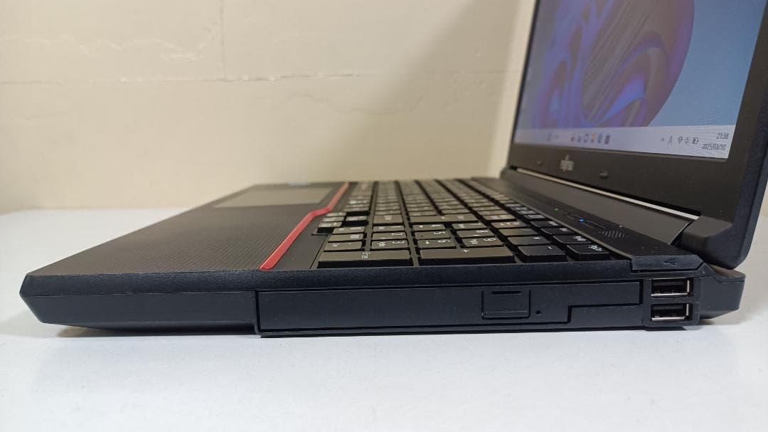 か*や様 ⭐️ノートパソコンFUJITSU第四世代Core i3 SSD128G