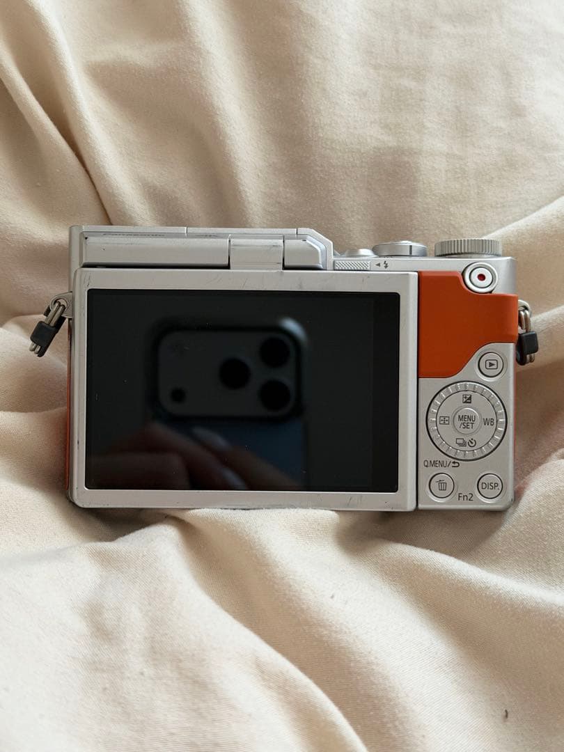 デジタルカメラ LUMIX DC-GF9W