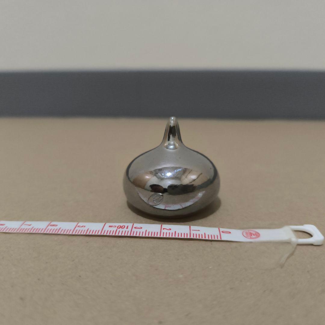 メタルスライム　文鎮　フィギュア 　シルバー