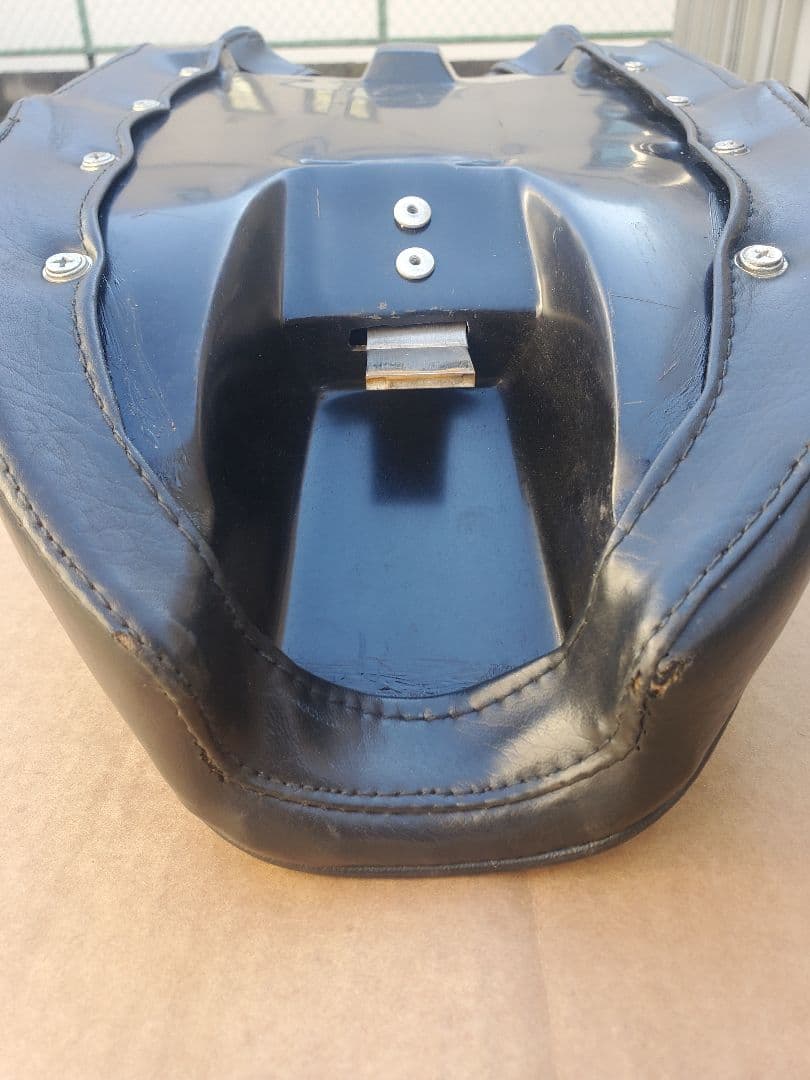 サンダンス SUNDANCE ダイナ DYNA シート ハーレー