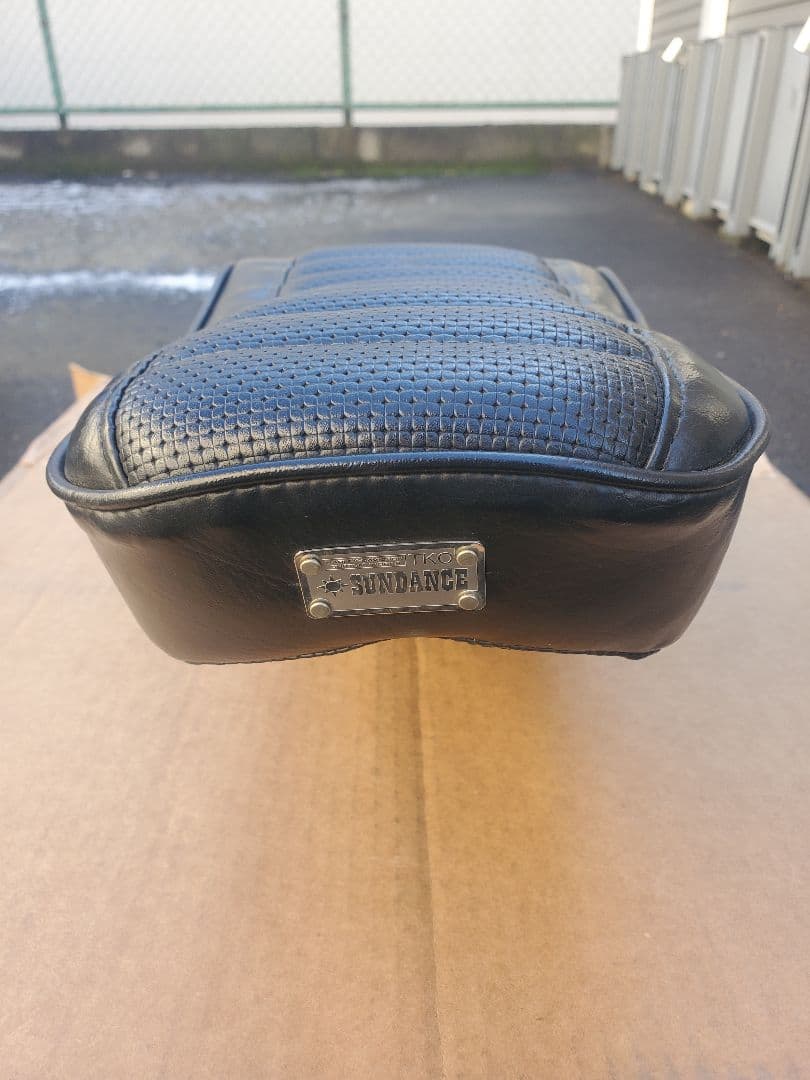 サンダンス SUNDANCE ダイナ DYNA シート ハーレー