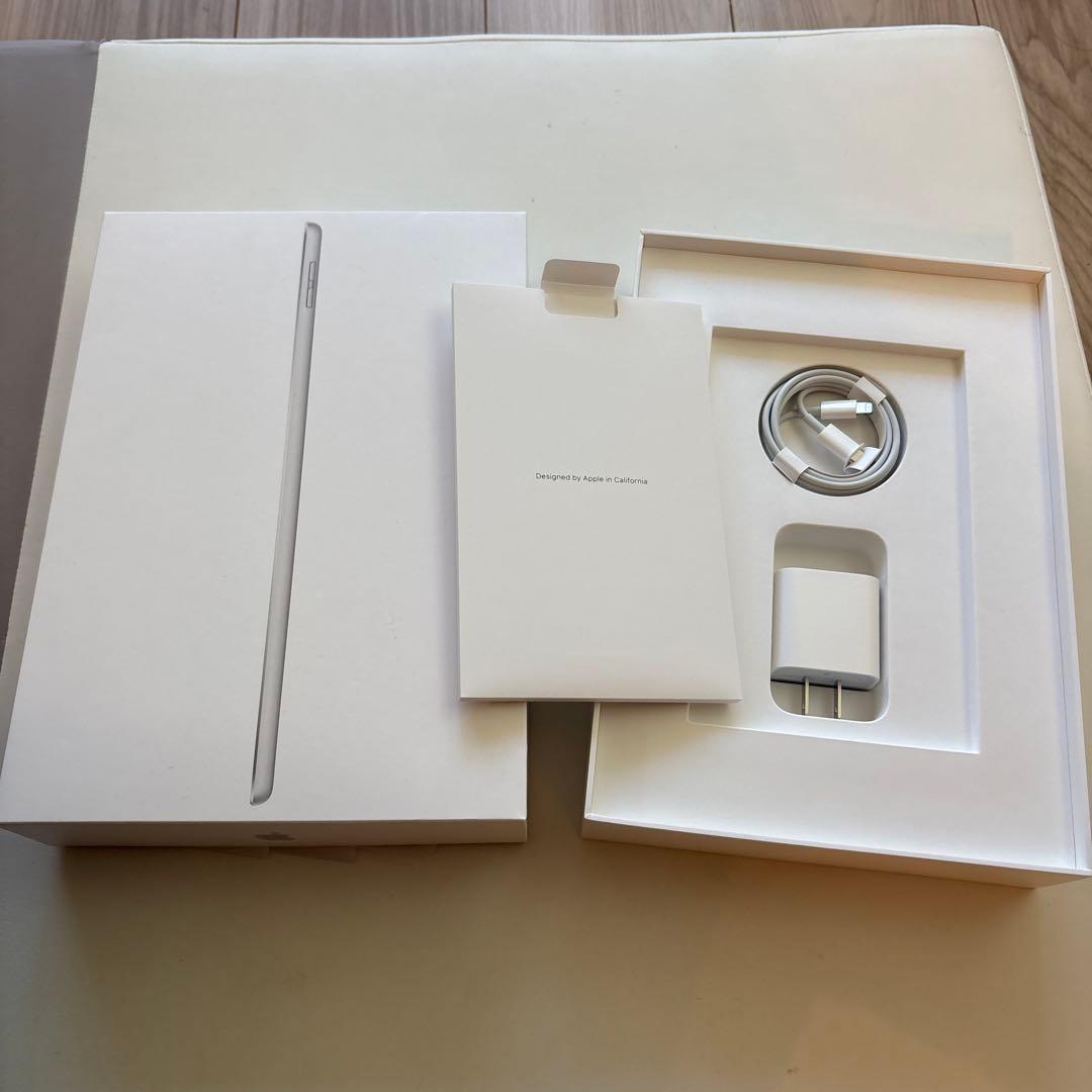 Apple iPad 2021 第9世代 シルバー 本体 64GB