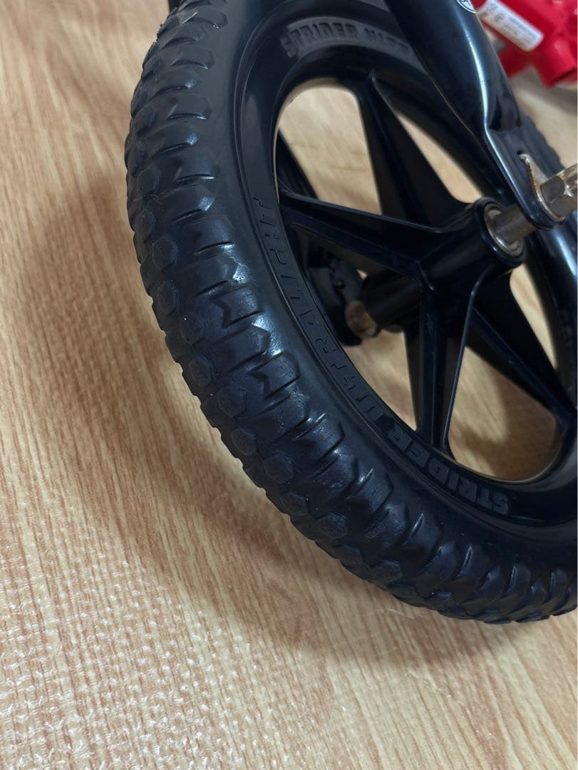 STRIDER ストライダー クラシック バランスバイク 赤 レッド 正規