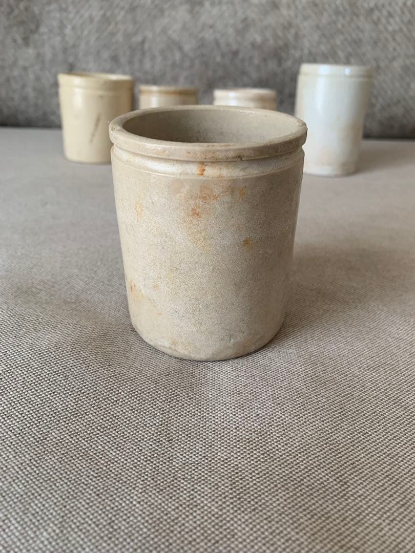 フランスアンティーク　小さな陶器のボトル5個セット