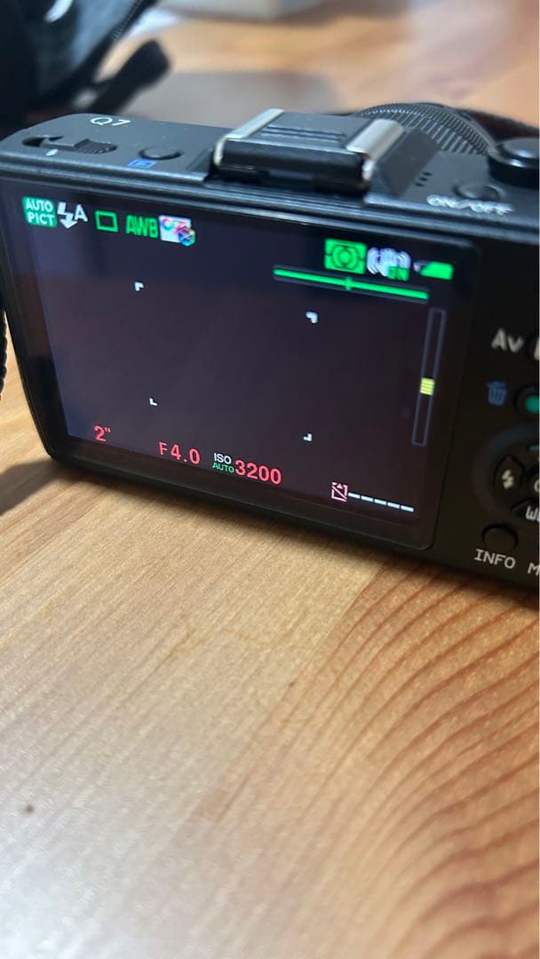 PENTAX Q7 ミラーレスカメラ ダブルズームキット