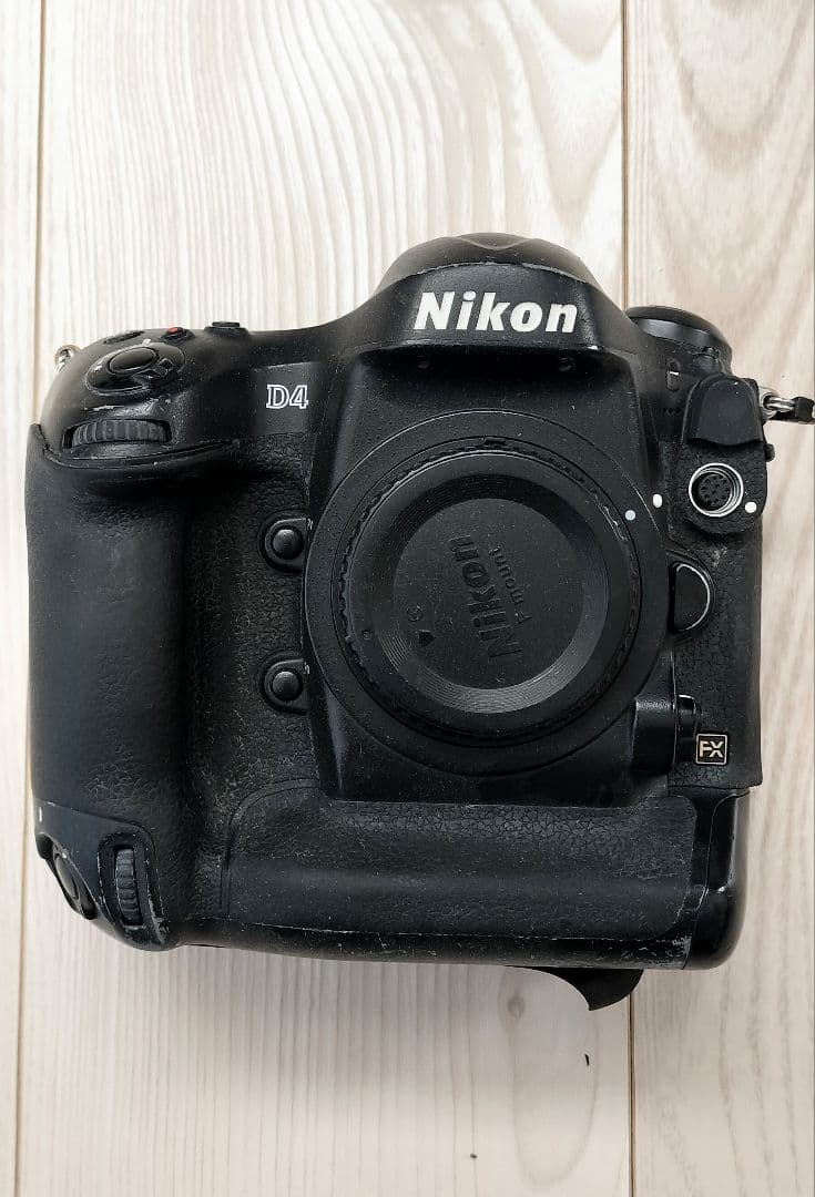 【訳アリ中古】Nikon D4 デジタル一眼レフカメラ 本体