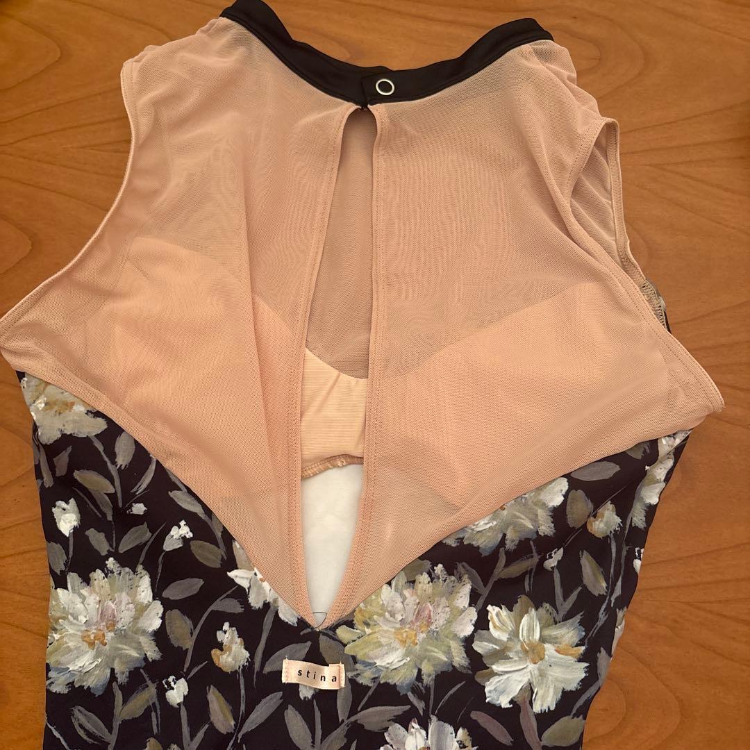 stina 黒　ホルダーネック花柄　レオタード　Mサイズ