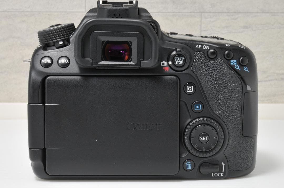 ❤️高性能モデル❤️Canon EOS 80D レンズセット