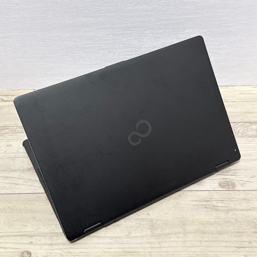 超軽量877g 2in1 富士通 第10世代i5/8GB/SSD Win11