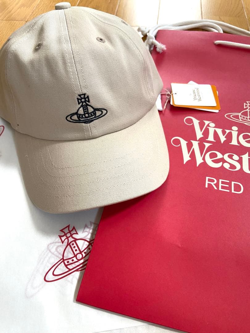 【新品】ヴィヴィアン ウエストウッド ベージュキャップ プレゼントにも！