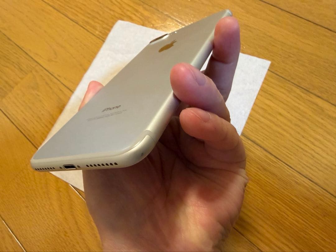 Apple iPhone 7 Plus 128GB シルバー