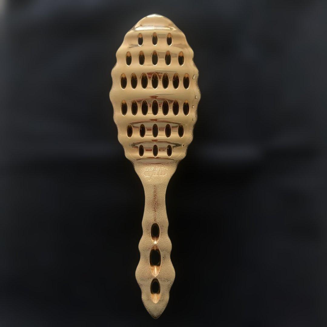 YS PARK ゴールド ヘアブラシ 専用ポーチ付き