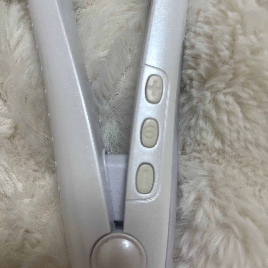 キヌジョ　ストレートヘアアイロン