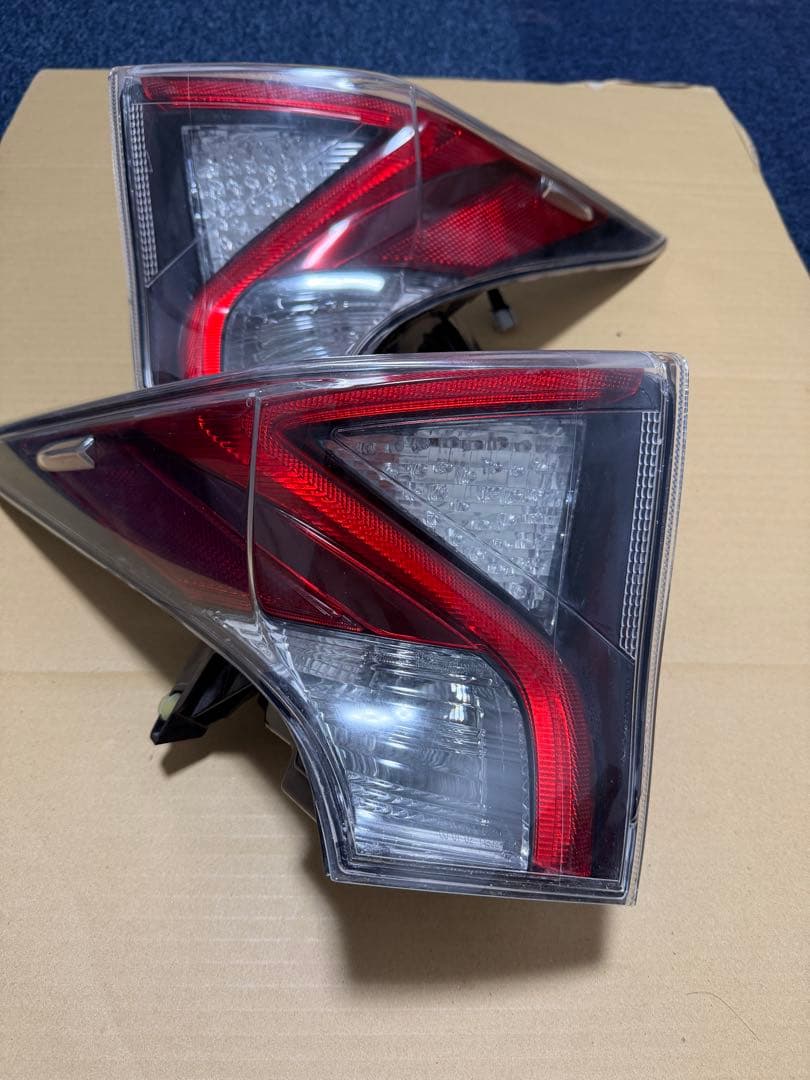 【ディエゴ】50プリウス テールランプ シーケンシャル