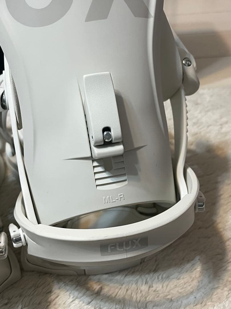 25-26 FLUX フラックス XF Mサイズ　ホワイト