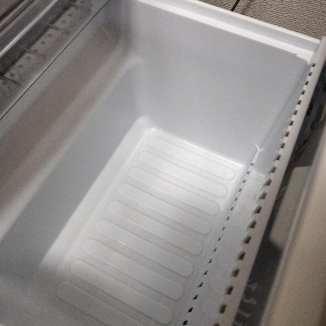 ☆お値下美品☆お洒落フロント面ガラス天板☆SHARP冷蔵庫 SJ-GD14F-W