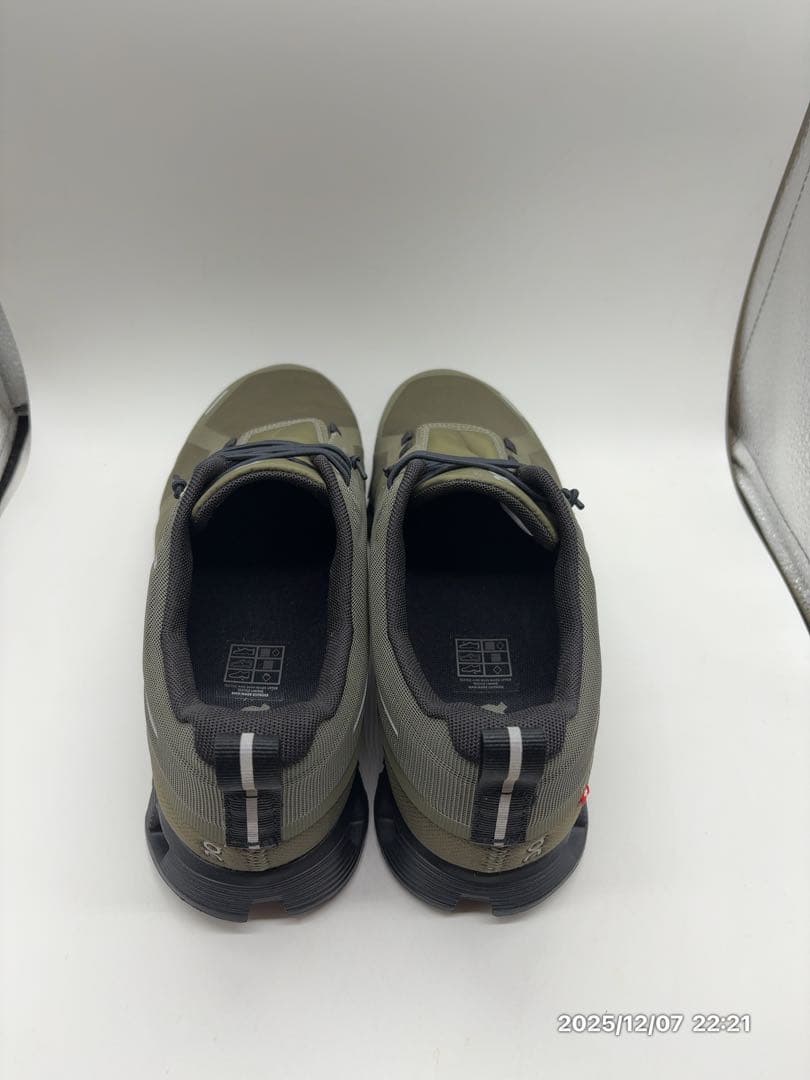 S*ん様 ON 防水Cloud5 Waterproof メンズ26cm オリーブ