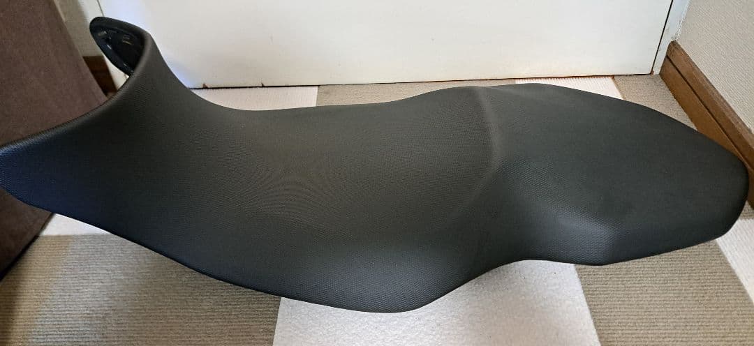 1/18まで限定値下げ F900R 純正 ローシート