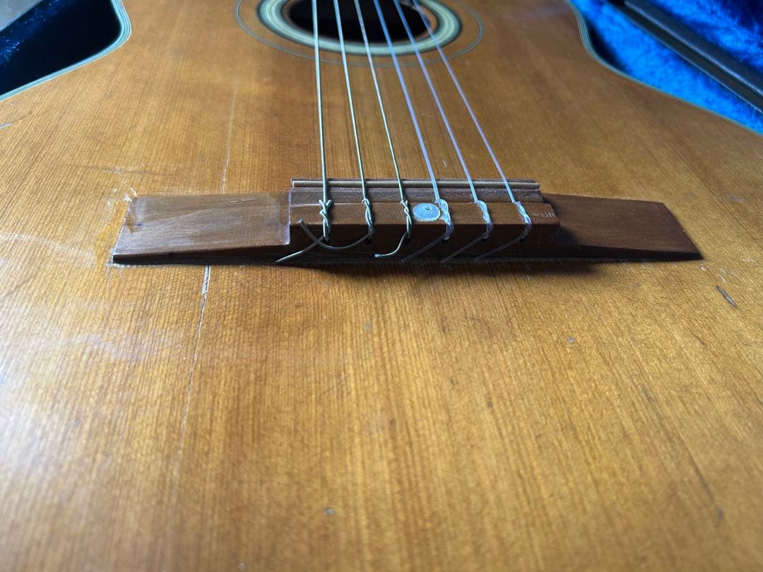 ヤマハ　Dynamic ギターNo.20. 茶系ハードケース付