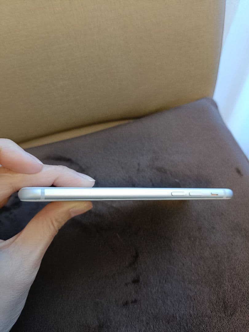 Apple iPhone8 64G 本体