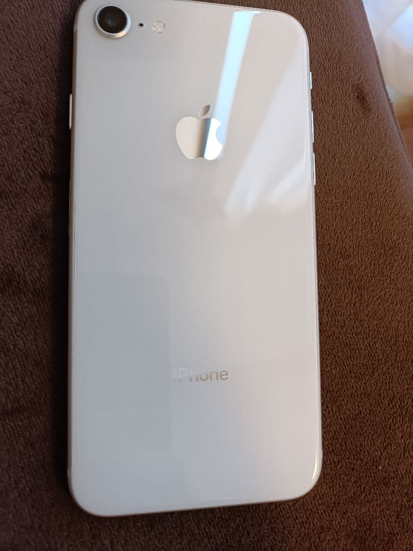 Apple iPhone8 64G 本体