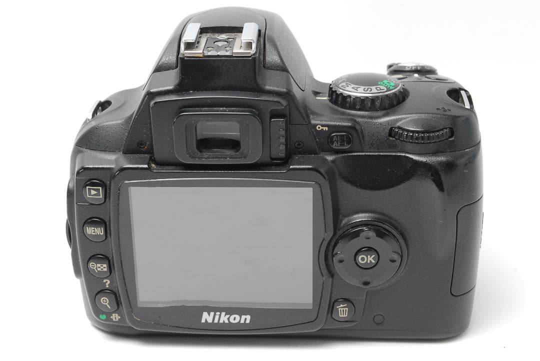 Nikon D40　スマホ転送　安心の手振れ補正　一眼レフデビューピッタリの１台