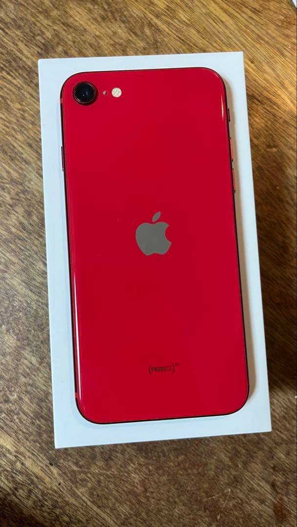 Apple iPhone SE (第2世代) レッド　64GB、バッテリ81%