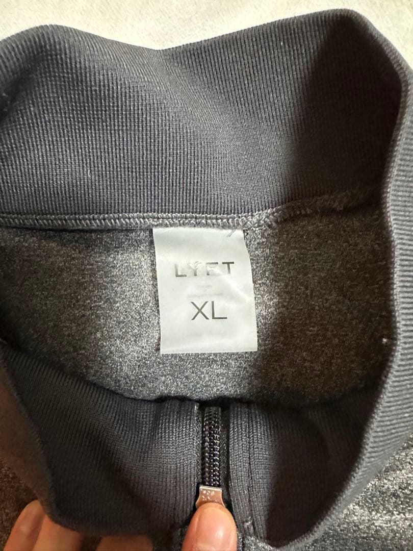 K*様 LYFT リフト エンブレム ジャケット ジョガーパンツ セットアップ