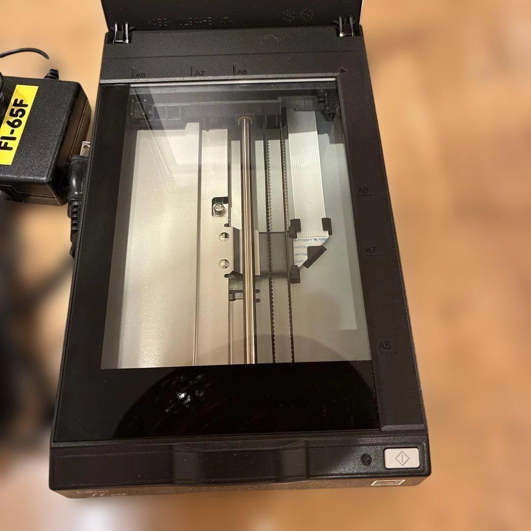 PFU FI-65F フラットベッドスキャナー