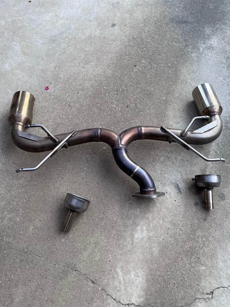 ロッソモデロ ARMS GT-304RGR GR86 ZN8 競技用 左右出し