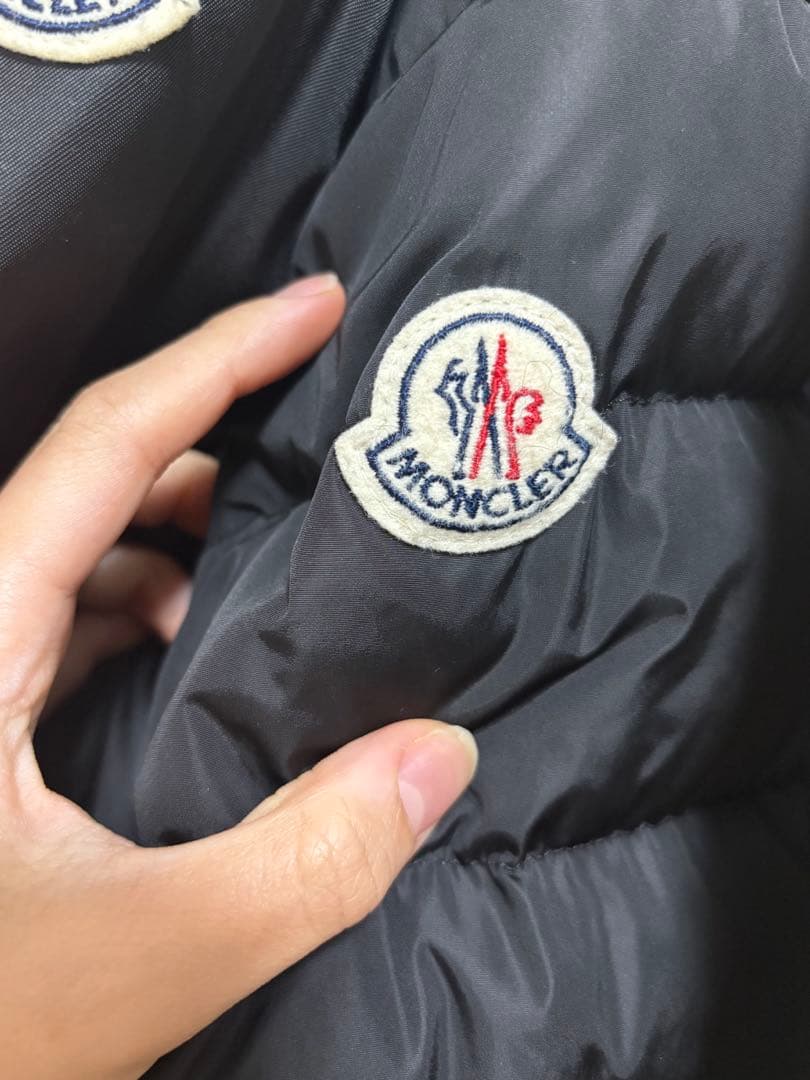 ⭐︎MONCLER CHARPALモンクレール