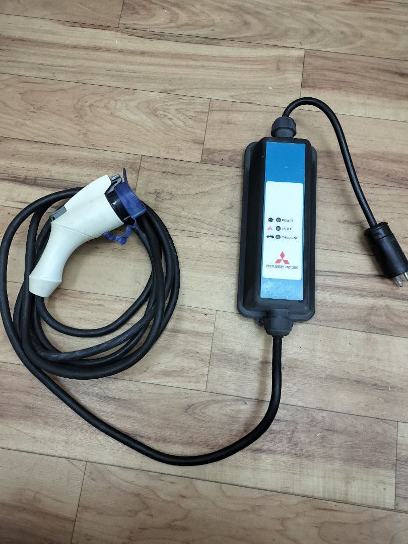 三菱自動車 EV純正充電ケーブルYAZAKI製