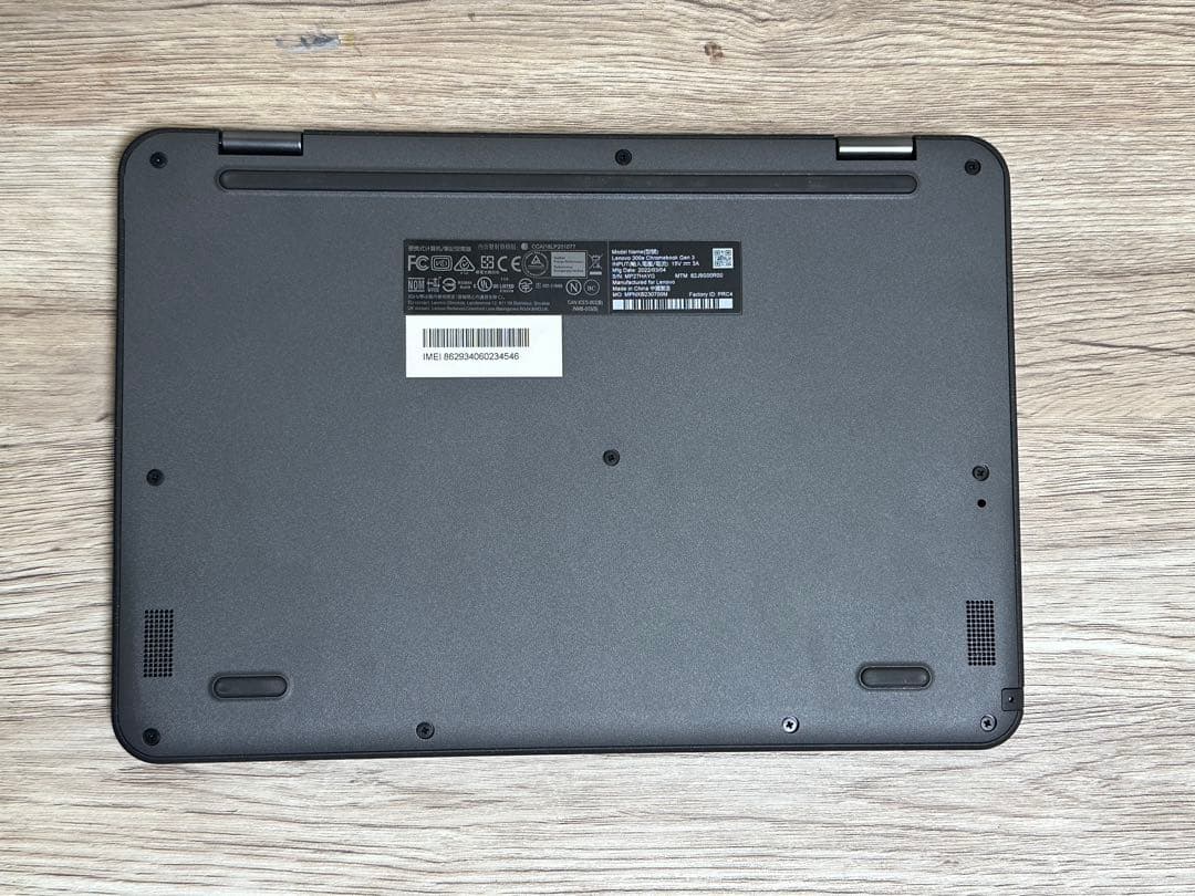 Lenovo 300e Chromebook Gen 3 本体