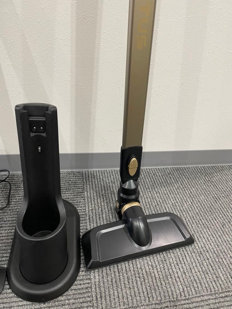 2025年8月購入　新品未使用インビクタスワンV2 付属品有り　パワフル吸引