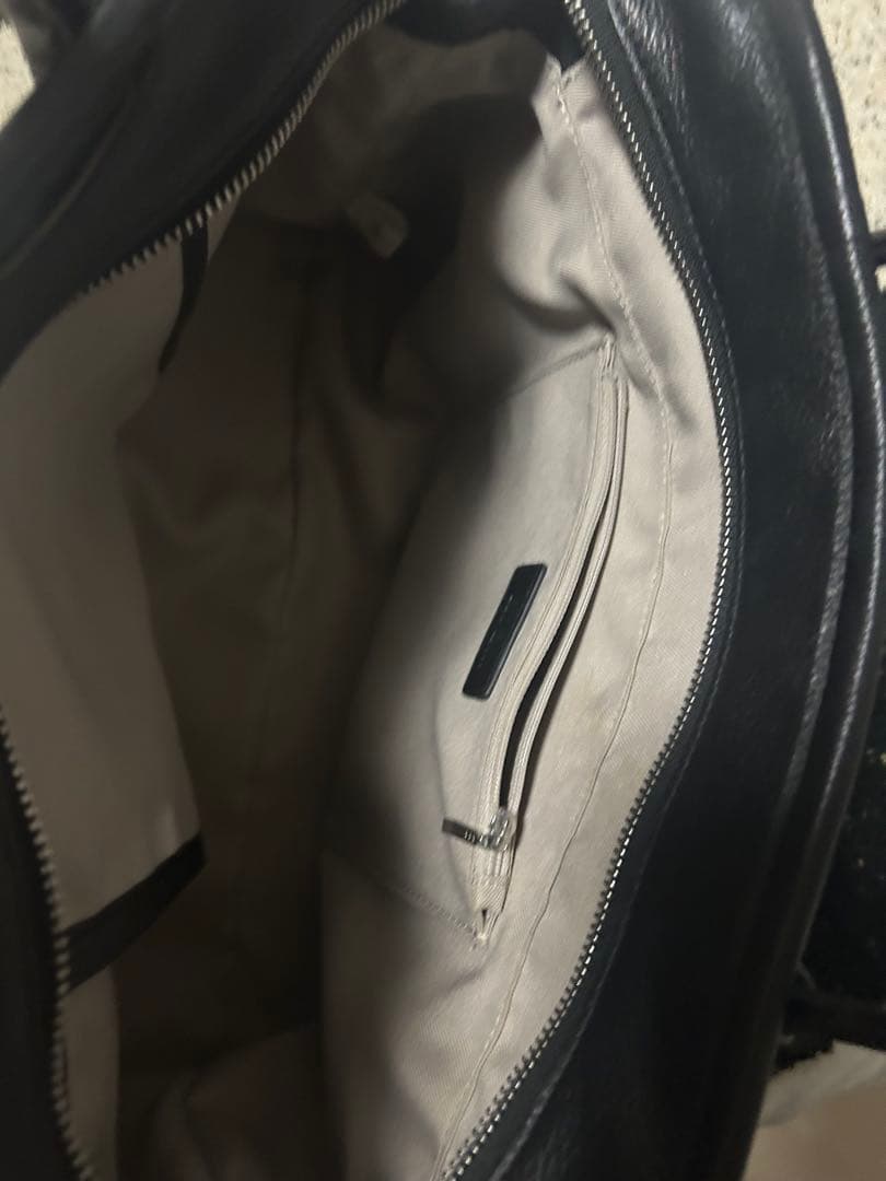 ブラックレザートートバッグ