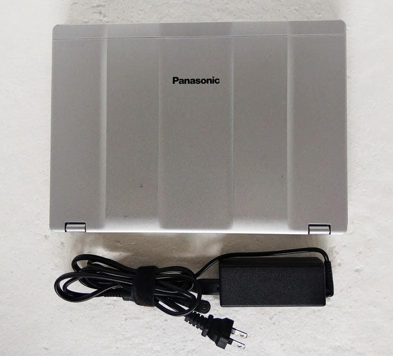 持ち歩きに最適 Panasonic CF-SZ6