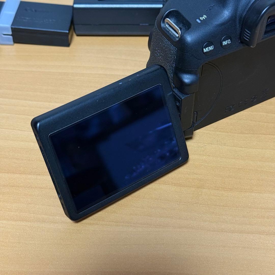 Canon EOS Kiss x8i パンケーキレンズセット