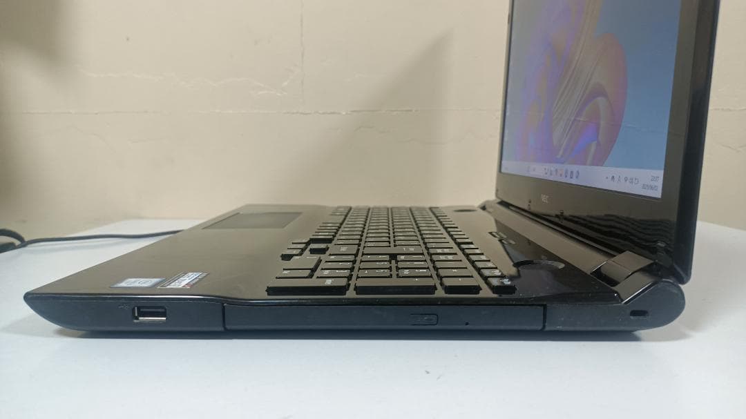 ノートパソコンNEC 第六世代 Core i3 SSD128G メモリ8G