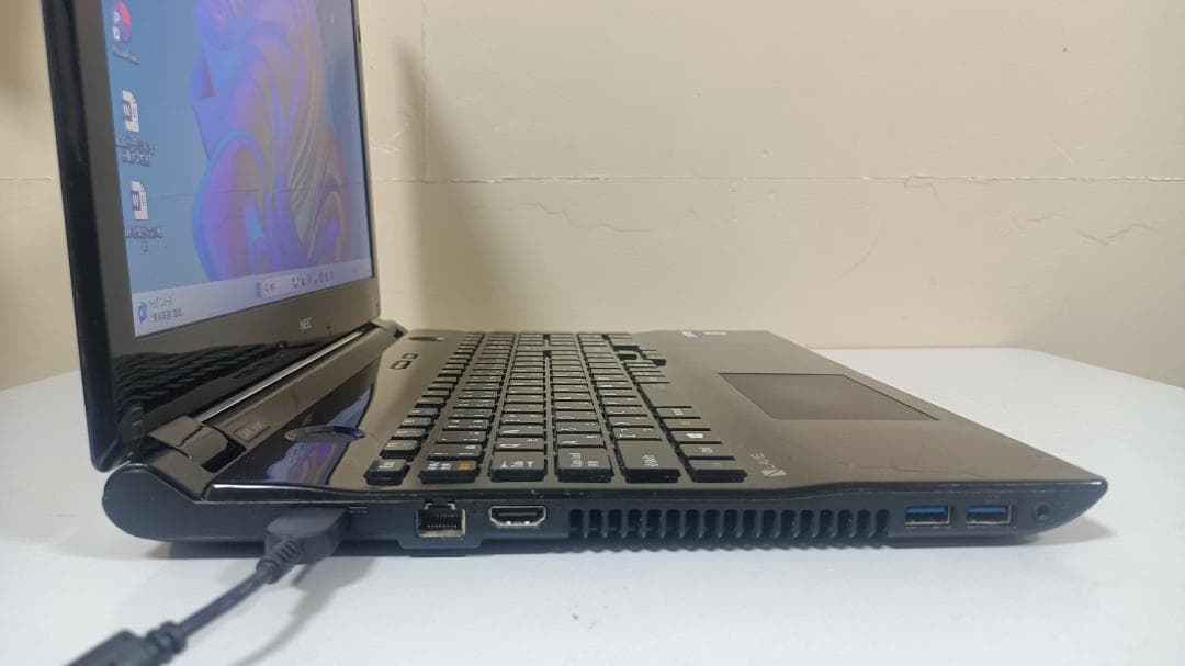 ノートパソコンNEC 第六世代 Core i3 SSD128G メモリ8G