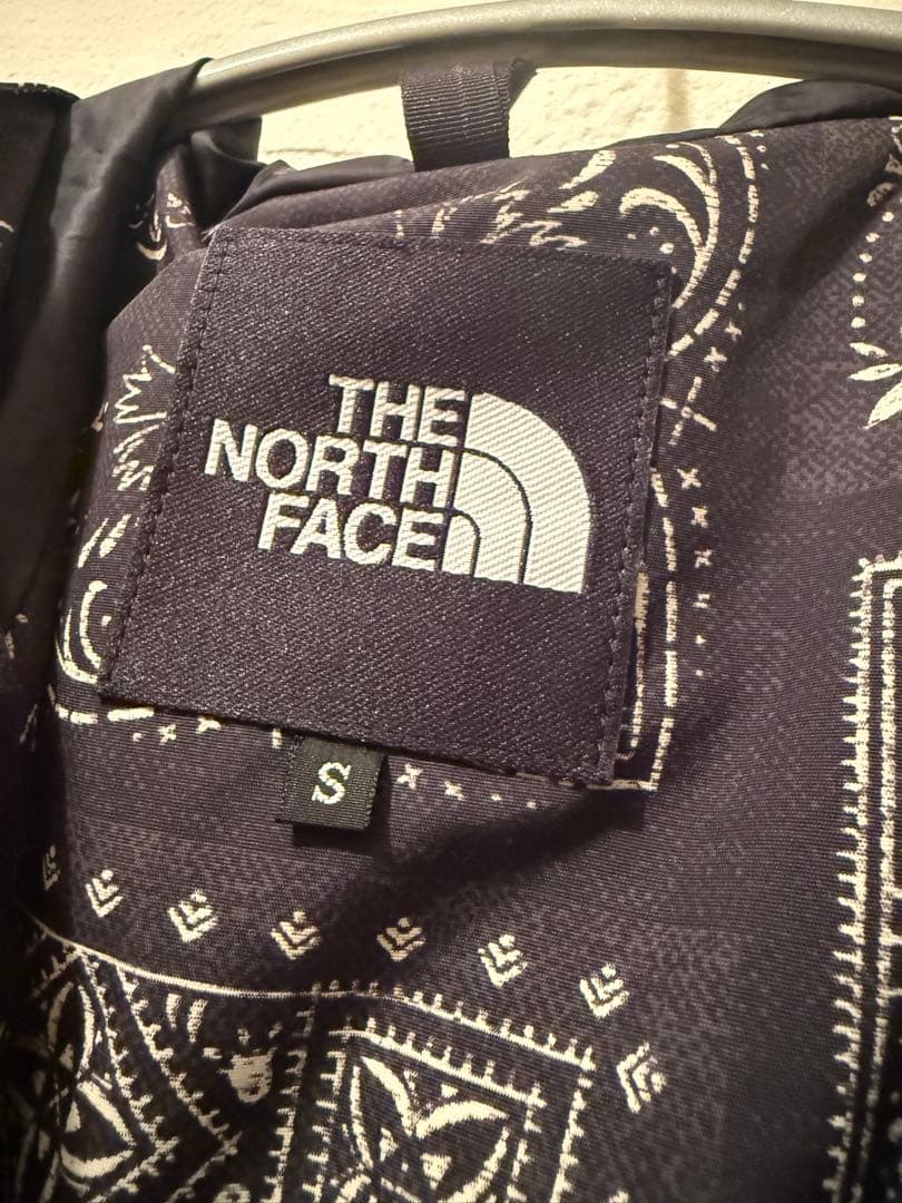 【美品】 ノースフェイス ノベルティ コンパクトジャケット　バンダナ 柄　S