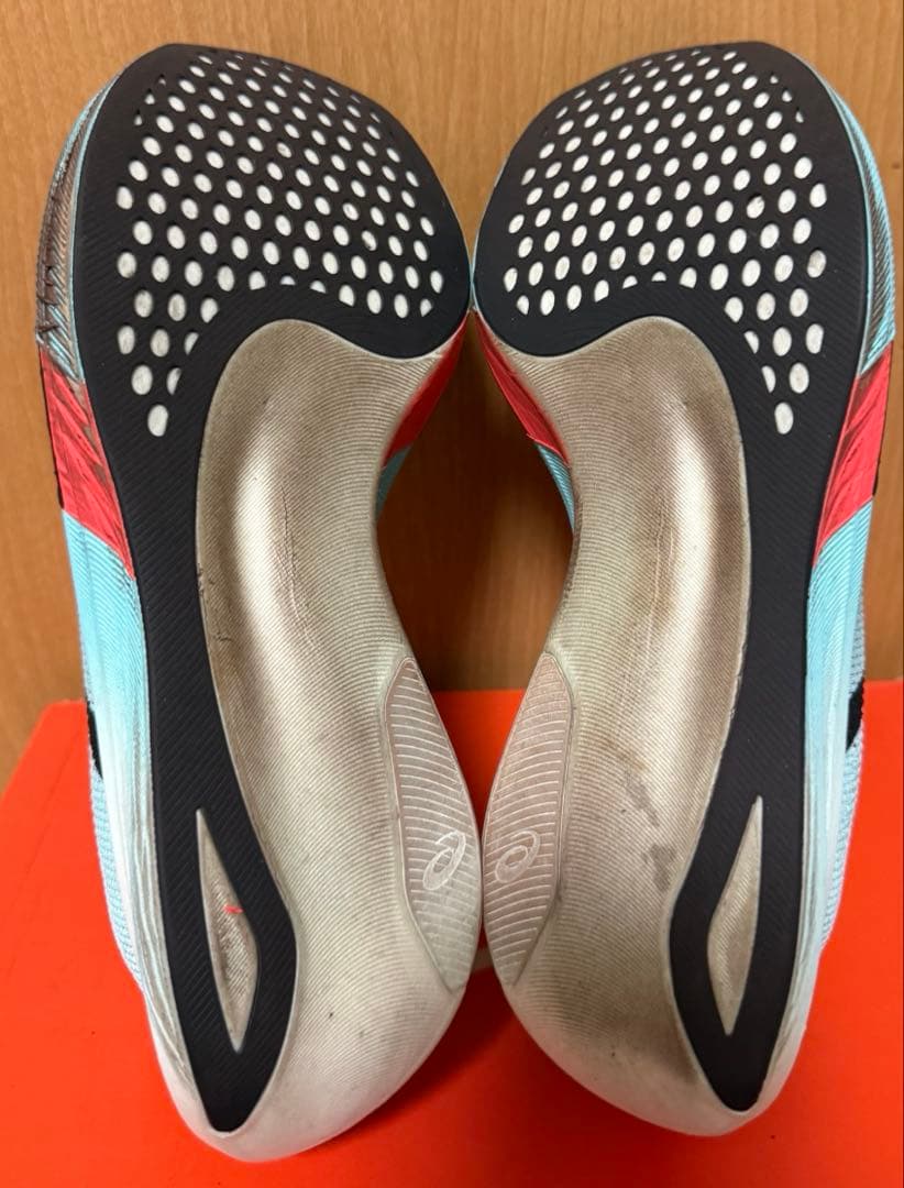 asics メタスピードエッジパリ