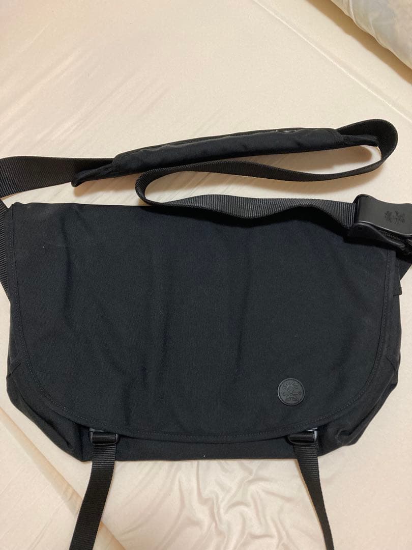 【新品】クランプラー　メッセンジャーバッグ