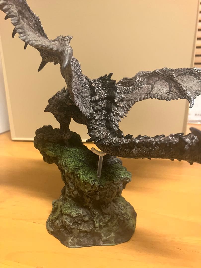 ろ*様 カプコンフィギュアビルダーズ　リオレウス希少種