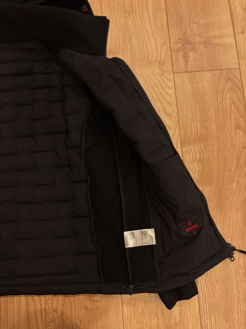 BRG253M54 ハイブリッドダウンジャケット　M