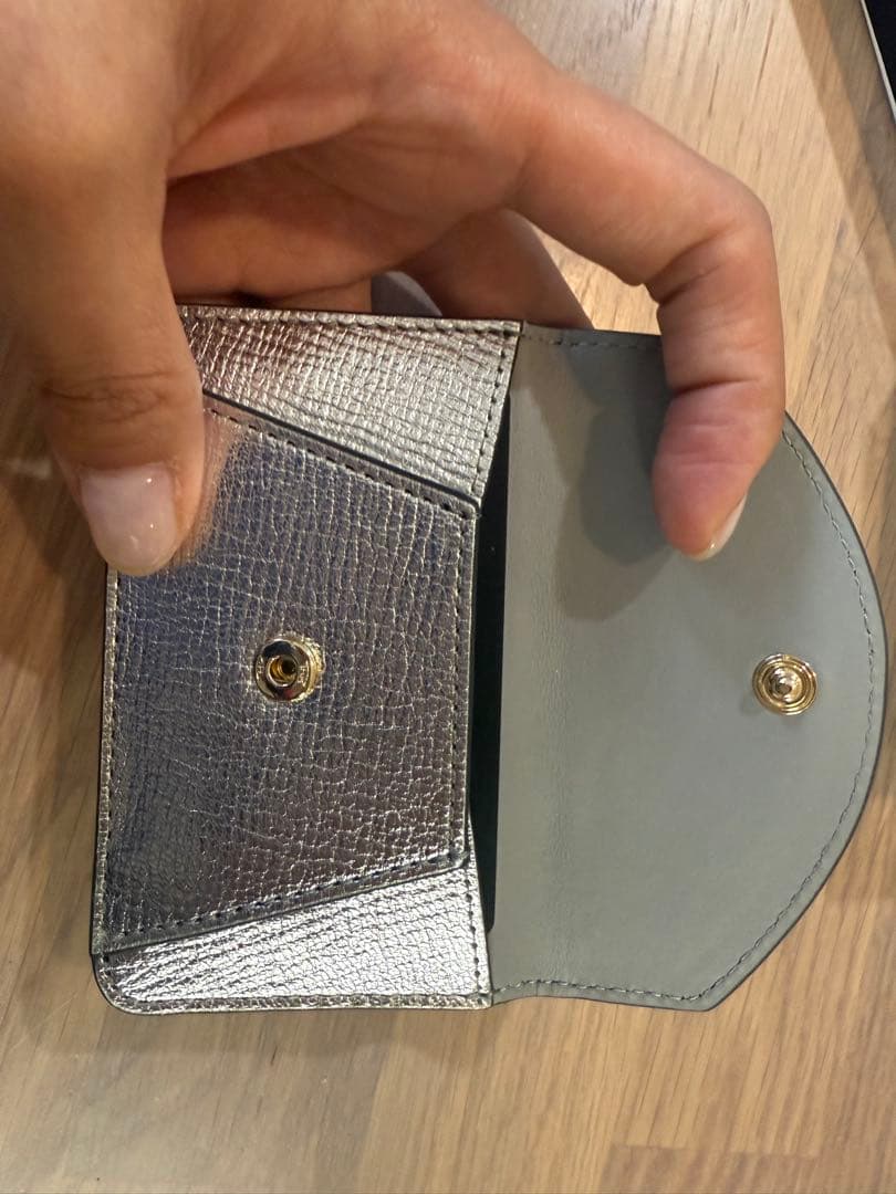 新品ANYAHINDMARCH スマホカードケース シルバー