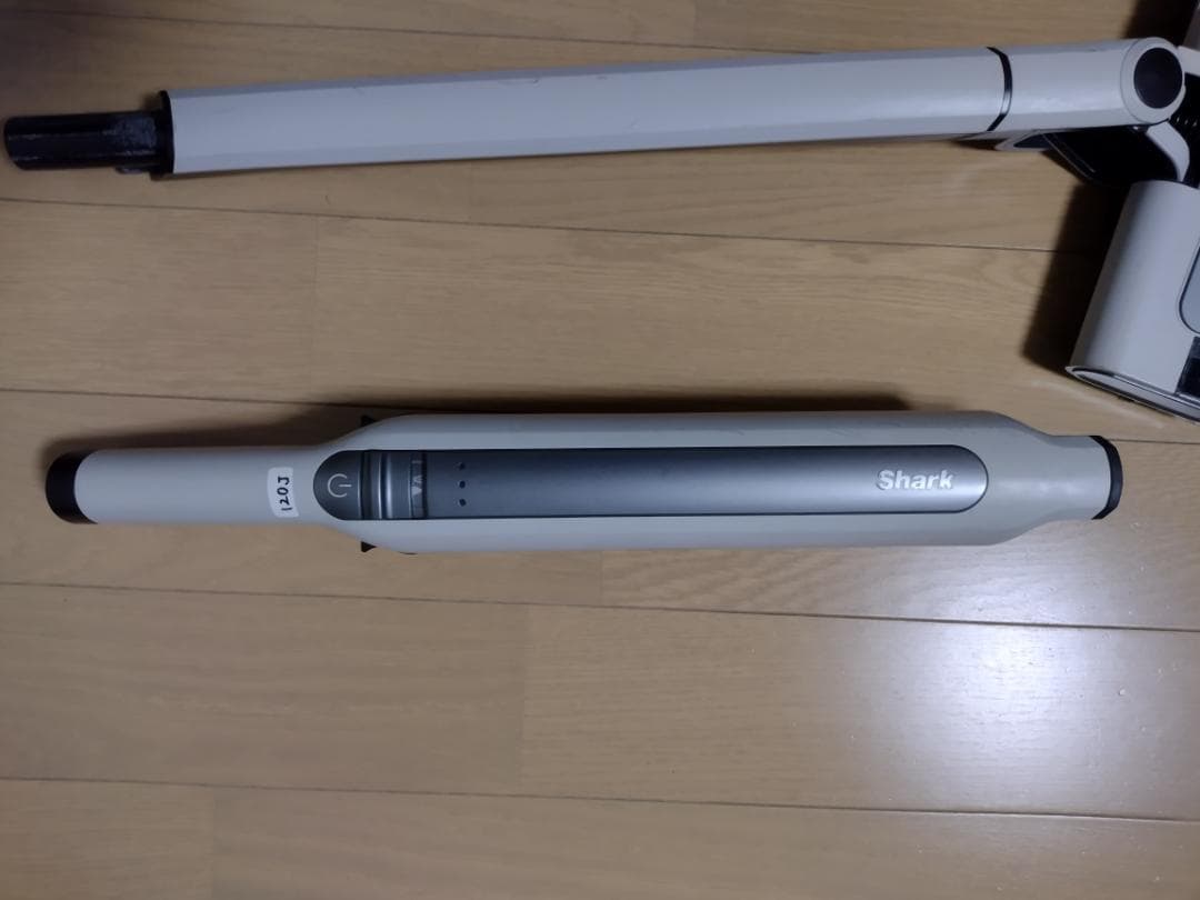 シャーク★コードレスクリーナー★CS120J★バッテリー新品と大差なし★1