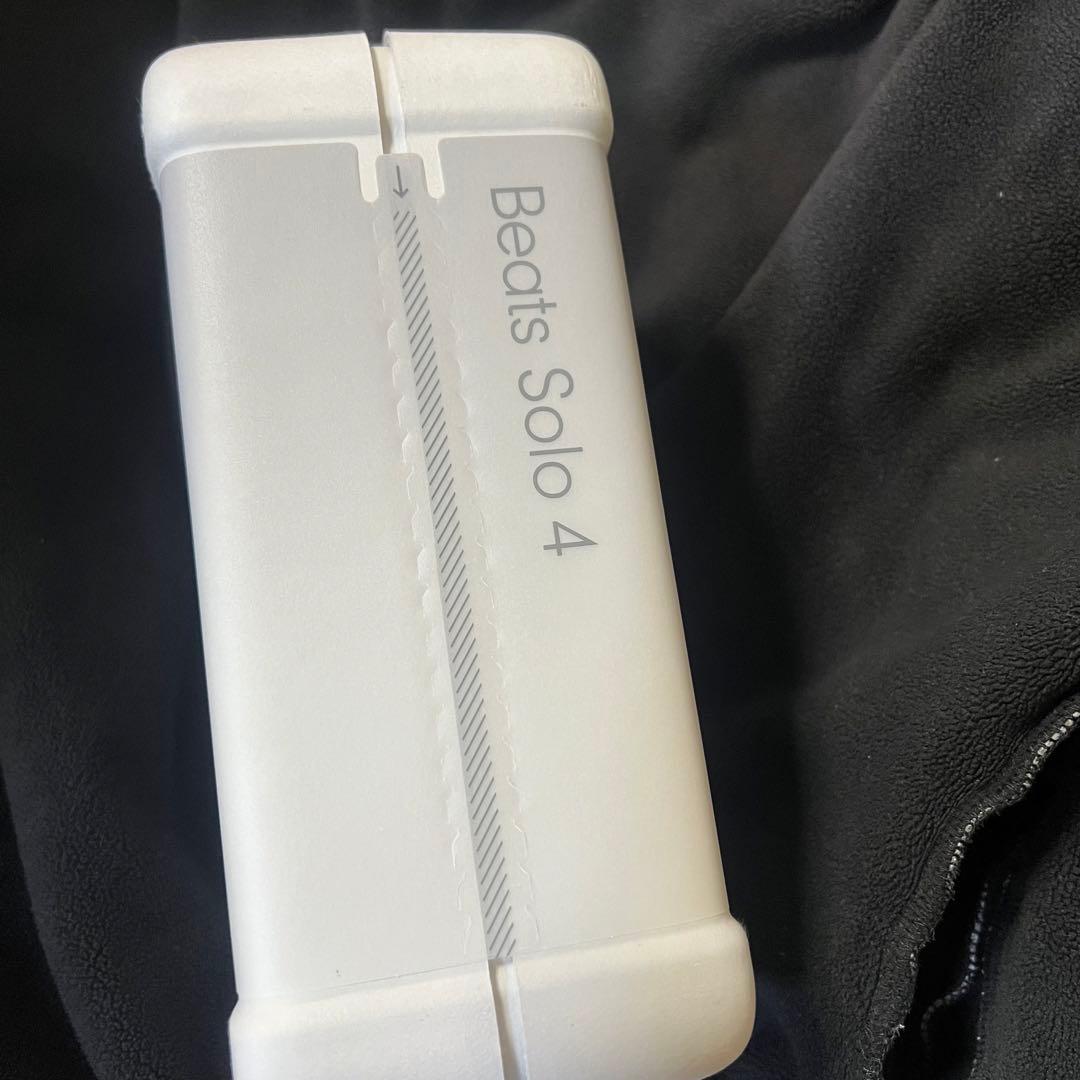 【新品未開封】Beats Solo 4 ワイヤレスヘッドホン　ビーツ