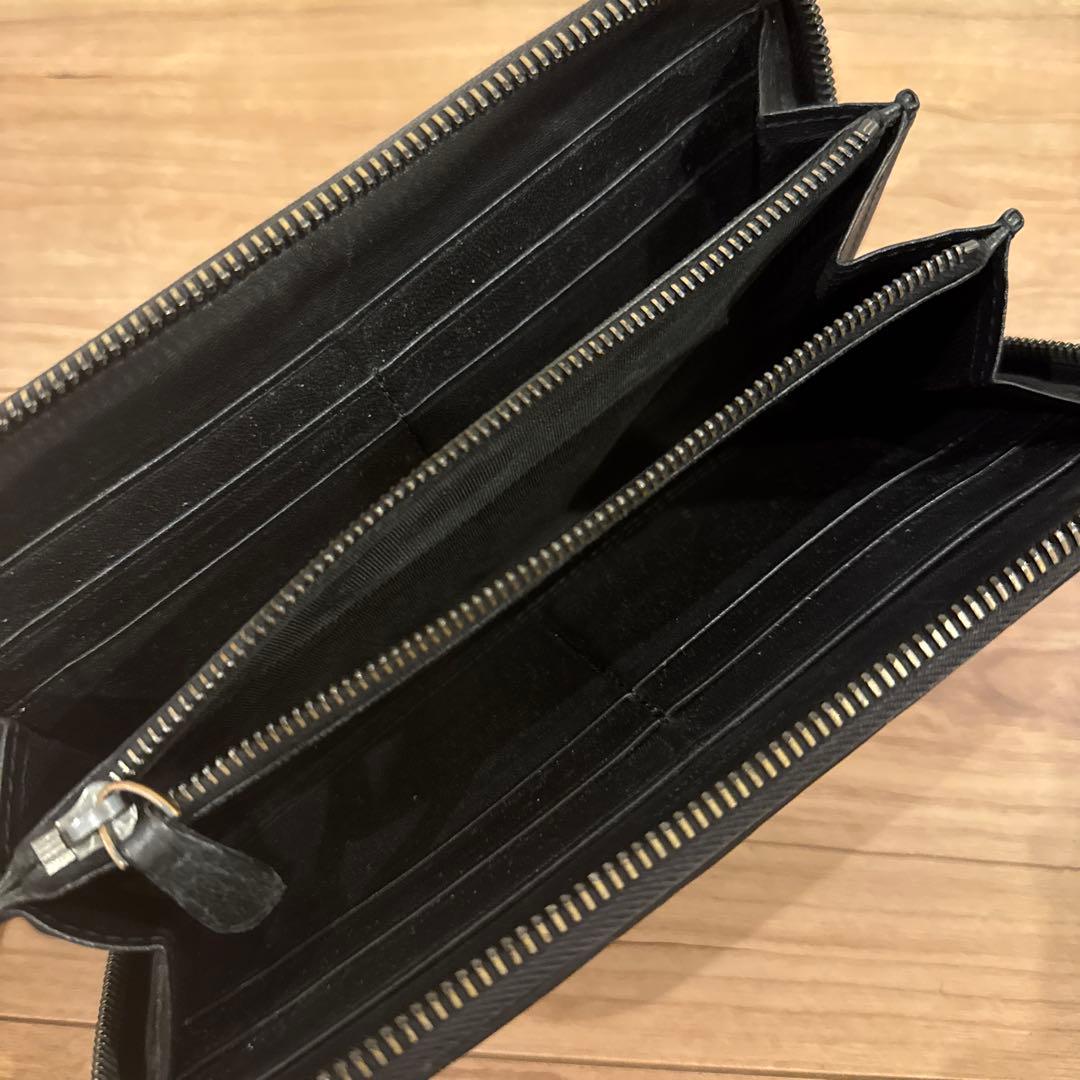 ボッテガヴェネタ　黒 レザー 長財布　ジップ
